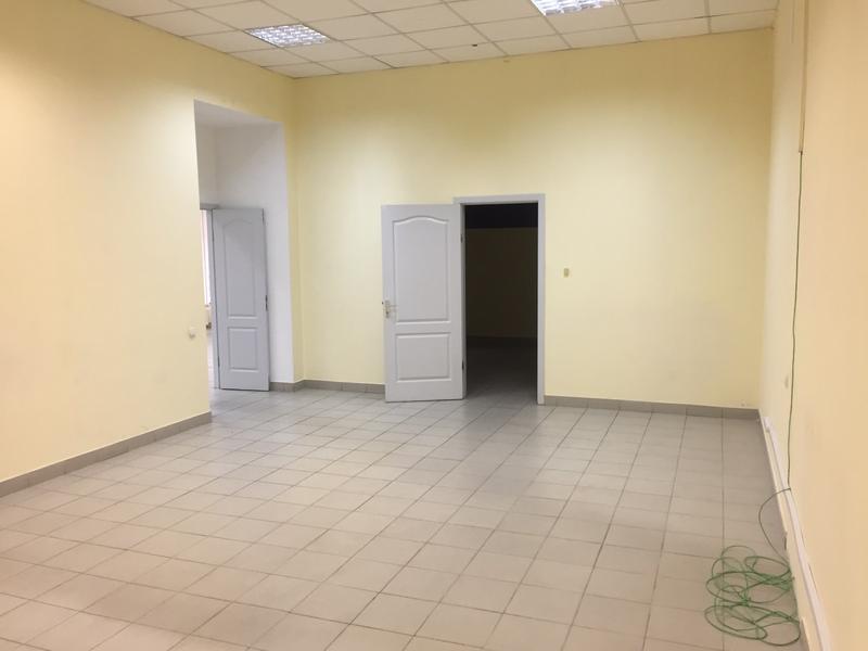 Офисное помещение 303 кв.м. в бизнес-центре Чайка Плаза 8